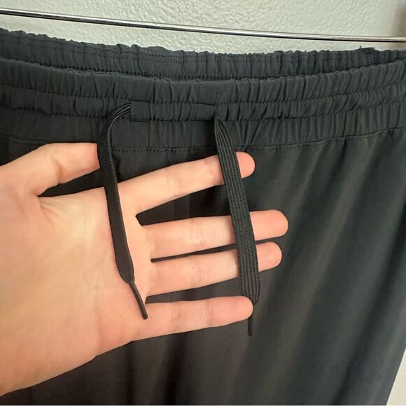 Outdoor Voices Black Athletic Jogger Pants Size Medium Drawstring Gym Workout - Picture 13 of 16